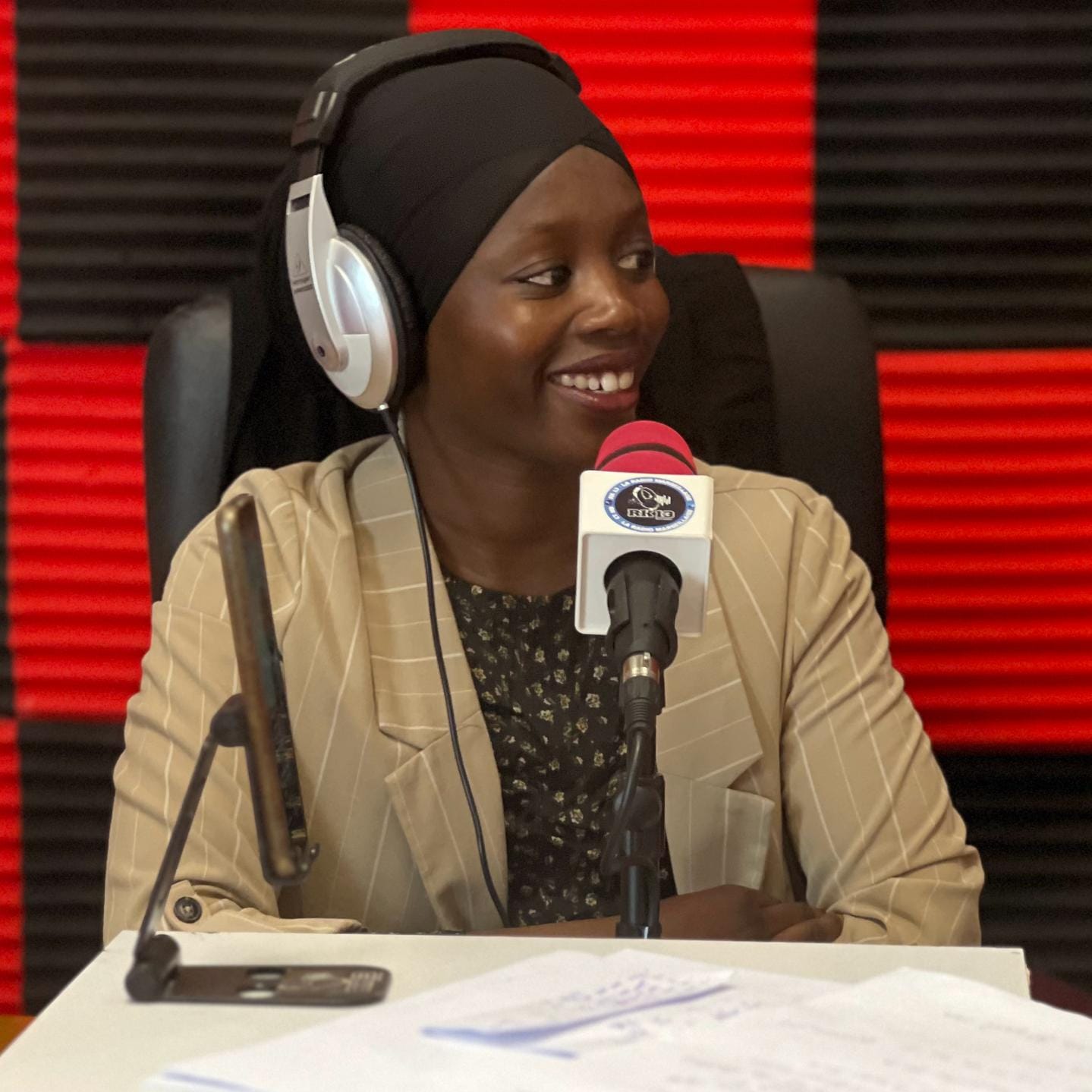 Diaba au micro de RK 13 Web Radio
